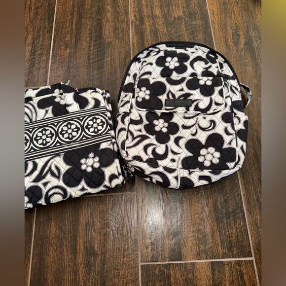 🖤 Vera Bradley Backpack in “Night & Day” Floral — Classic Quilted Cotton - Picture 13 of 13